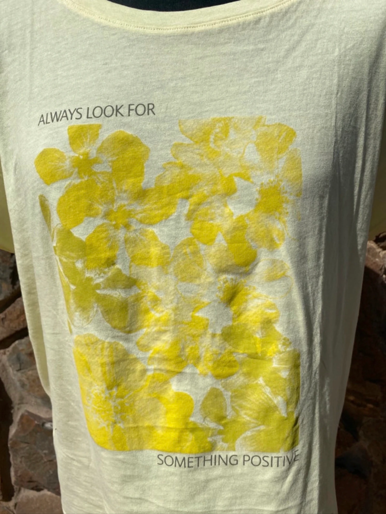 camiseta amarela – photo 3